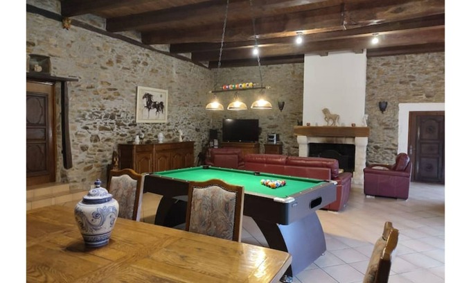 Saint-Jory-de-Chalais Apartment | Appartement Avec Piscine Pour 4