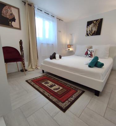 Garennes-sur-Eure Apartment | Appartement 100m2, indépendant dans notre maison