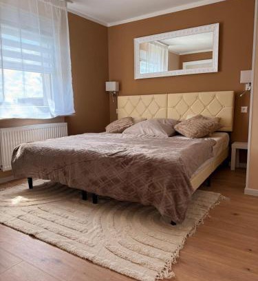 Thiede Apartment | Appartement 2a - Gemütliche Wohnung mit Küchenzeile, Bad und Balkon