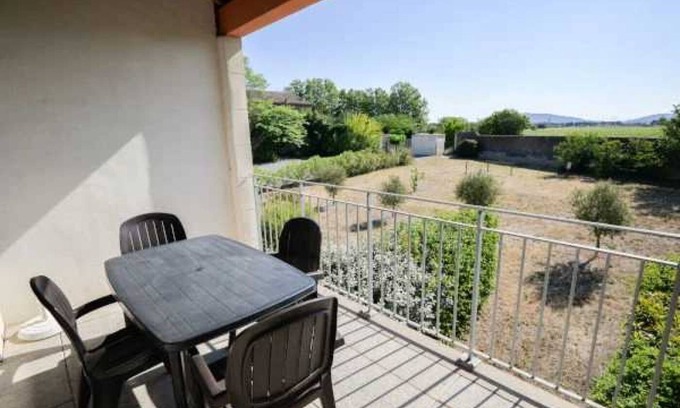 Azille Apartment | Appartement 3 étoiles - Piscine - ccbbbhg