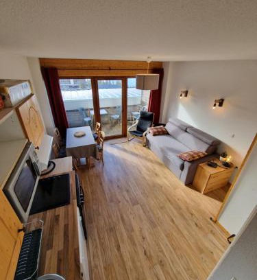 Chamrousse Apartment | Appartement 4 personnes 32m2 Au pied des pistes- WiFI- Balcon Sud- Chamrousse 1650
