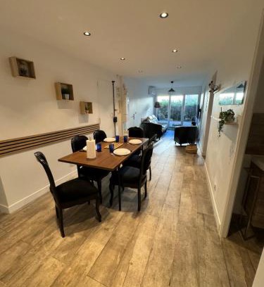 10th Arrondissement Apartment | Appartement 5 chambres 15 minutes mer