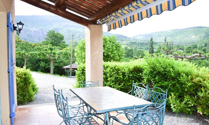 La Roche-sur-le-Buis Apartment | Appartement confortable à La Roche, 90 m² avec piscine partagée !