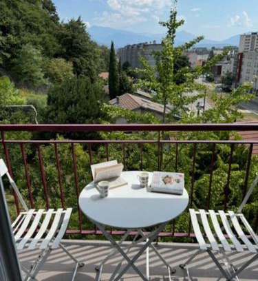 Saint-Martin-le-Vinoux Apartment | Appartement calme avec vue à 20 minutes de la gare