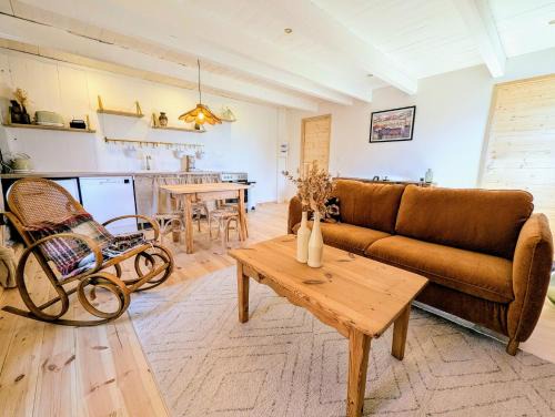 Mazet-Saint-Voy Apartment | Appartement calme style bohème chic