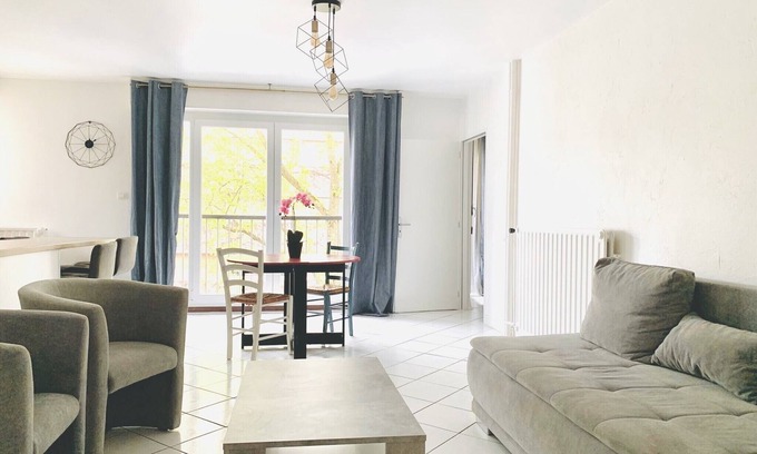 Poincare - Foch - Anatole France - Croix de Bourgogne Apartment | Appartement Chopin au Coeur de Nancy