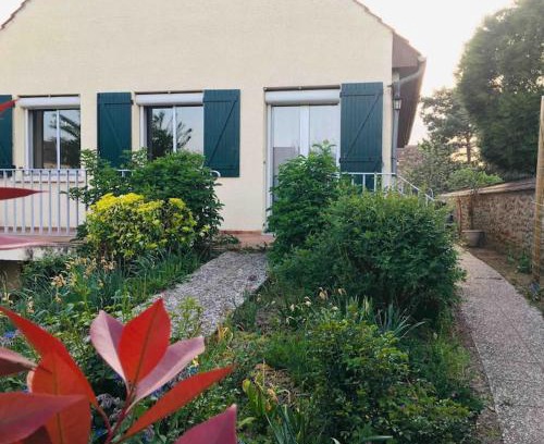 Lisses Apartment | Appartement coquet dans maison individuelle