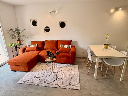 Mont-de-Marsan Apartment | Appartement cosy, terrasse privée, parking, centre ville