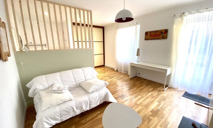 Cesson-Sevigne Apartment | Appartement dans un corps de ferme