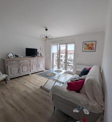 Adelange Apartment | Appartement doux et lumineux