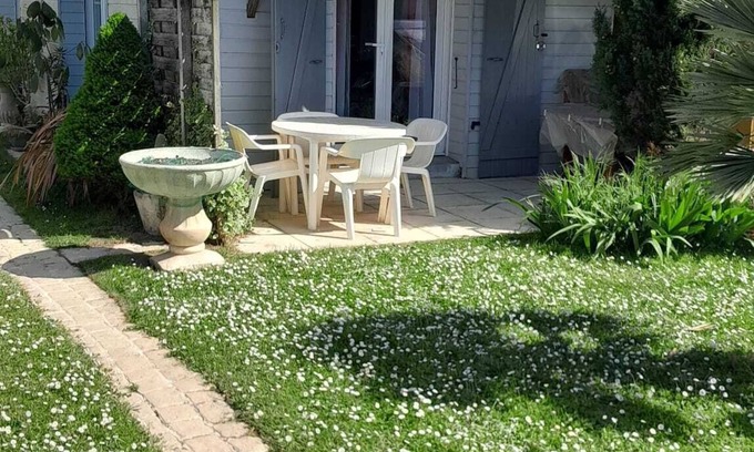 La Tremblade Apartment | Appartement en Centre-ville à 3 km de la Plage . Animaux Acceptés