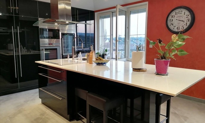 Toul Apartment | Appartement en Duplex, Face au Port de Plaisance, Proche Gare et Centre Ville