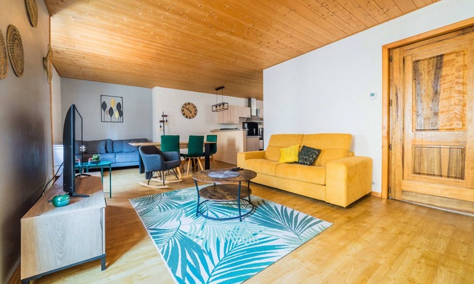 Brive-la-Gaillarde Apartment | Appartement chalereux - 2 chambres