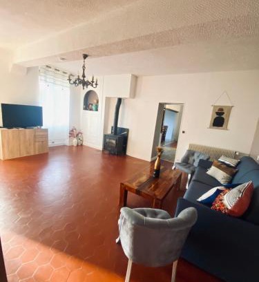 Saint-Clement Apartment | Appartement Indépendant avec jardin, entrée autonome par boîte à clé , Self-Check-In