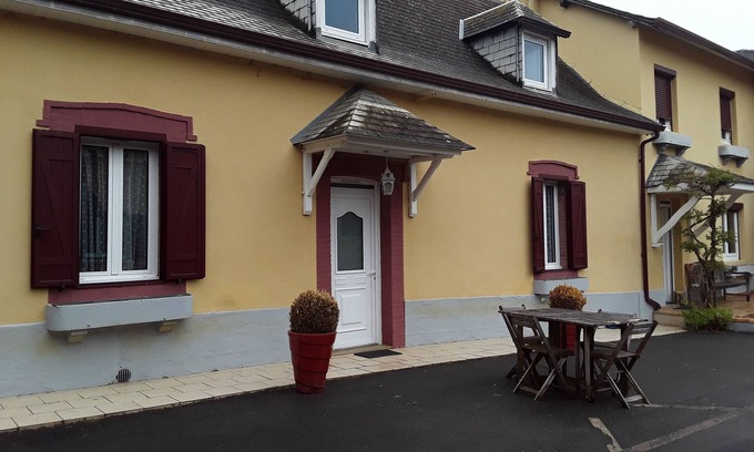 Lagarde Apartment | Appartement Indépendant à la Ferme, Proche des Montagnes