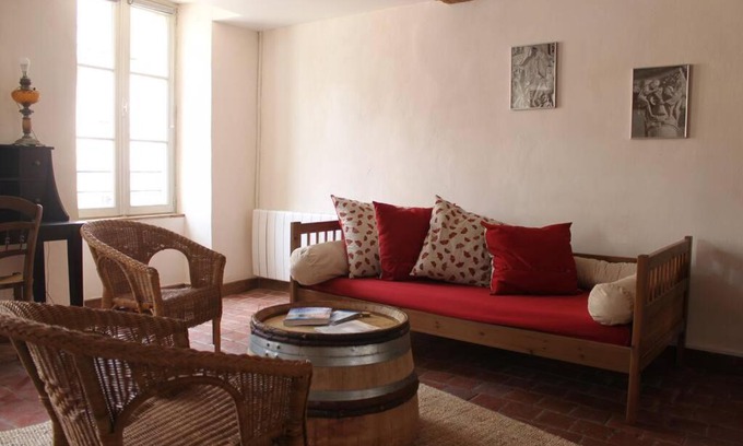Vezelay Apartment | Appartement -Le Clos- Cellier de l'abbaye