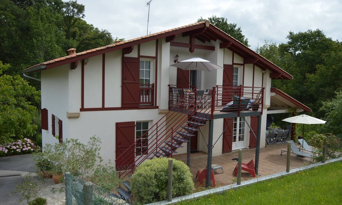 Villefranque Apartment | Appartement Neuf de 100m2 Indépendant Situé Entre Océan et Montagne