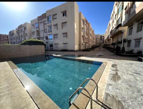 Oulad Khallouf Apartment | Appartement neuf & moderne avec clim, piscine & balcon,Proche Jemaa el-Fna & Guéliz