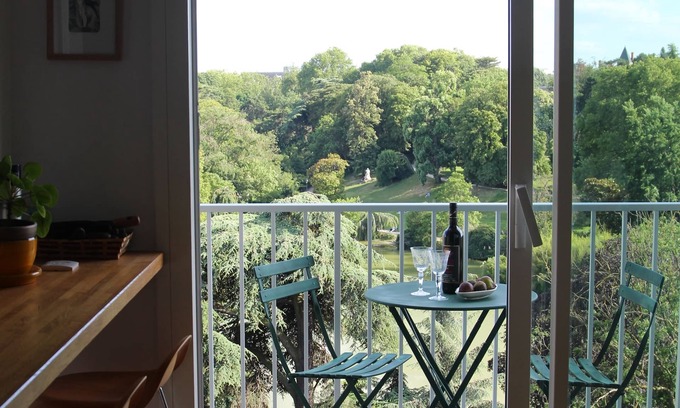 Parc-de-Montsouris Apartment | Appartement Parisien Avec vue Imprenable sur le Parc Montsouris