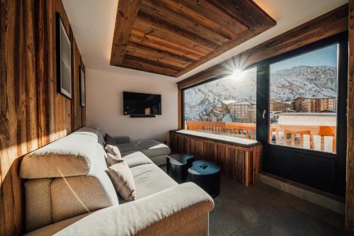 Les Almes Apartment | Appartement Pixel by ExplorHome