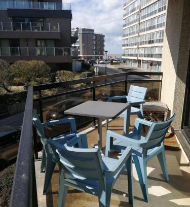 Sint-Idesbald Apartment | Appartement Residentie Amadeus met garage