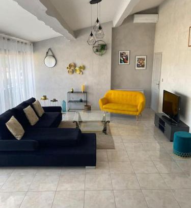 Cases-de-Pene Apartment | Appartement spacieux