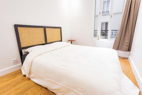 Quartier Sainte-Marguerite Apartment | Appartement spacieux 11eme , rue de la main d'or