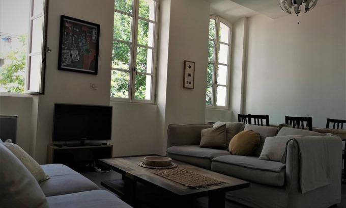 Le Camas Apartment | Appartement T3 Calme et Lumineux en Hyper Centre à Marseille