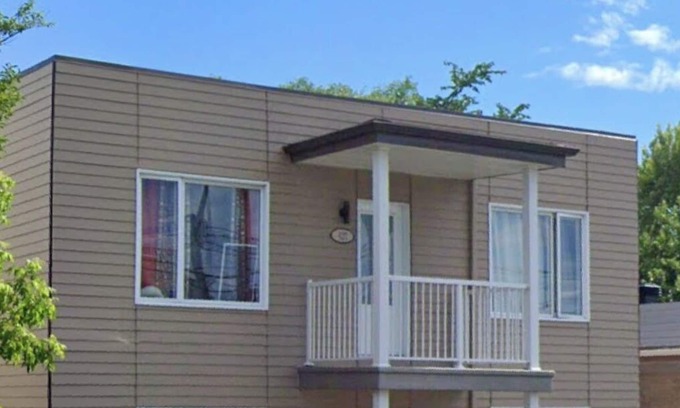 Les Rivieres Apartment | APPARTEMENT TRES PROPRE. PROCHE DE TOUT