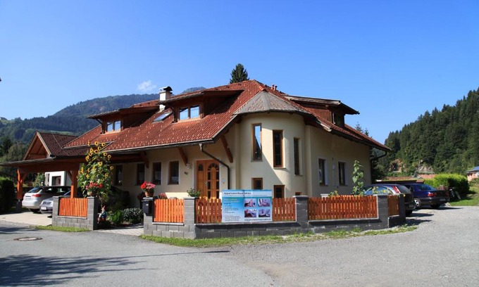 Kotschach-Mauthen Apartment | Appartementhaus Sabine