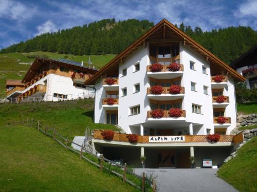 Ravaisch Apartment | Appartements Garni Alpin Live