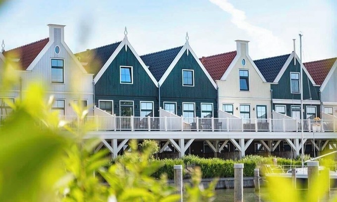 Uitdam House | Appartment with 2 bedrooms and a garden or balcony