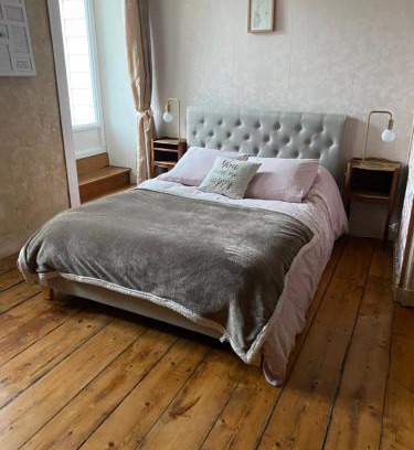 Le Faou House | Apparts 17 avec cachet au centre petite citée de caractère