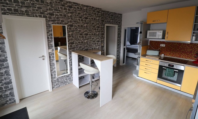 Berka Apartment | Appealing apartment in Sondershausen with a terrace