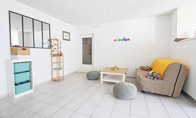 Pres d'Arenes Apartment | Appt intime, Près d'Arènes, 10min centre, WIFI