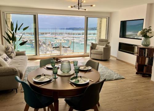 Saint-Cast-le-Guildo Apartment | Appt Vue Mer Exceptionnelle Triple Expo - 70m 2ch - Rénové