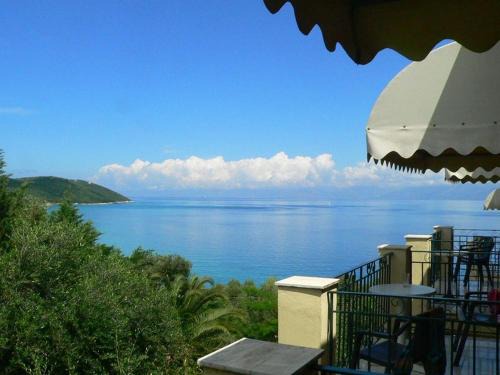 Apraos Bed & Breakfast | Apraos Bay Hotel In Kalamaki Beach- a peaceful area with great sea view