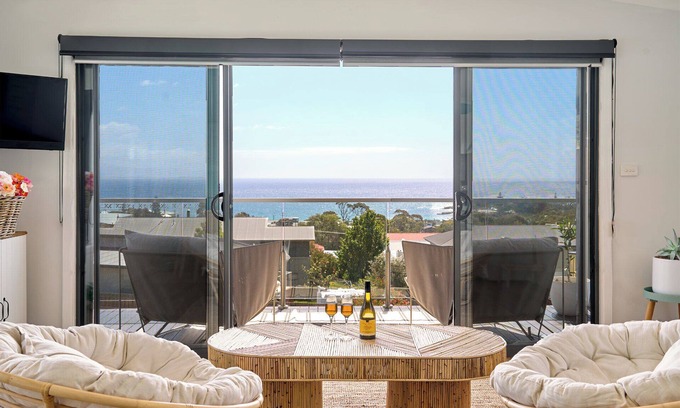 Bicheno Apartment | Apsley View - Freycinet Holiday Houses