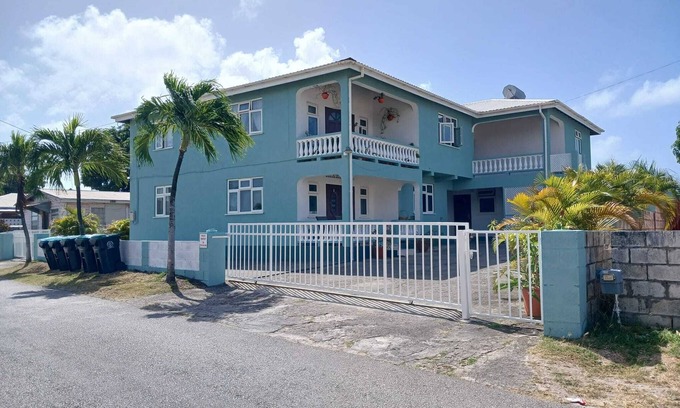 Goodland Apartment | Apt 2, 1 Bedroom, Cotton Bay, Surfer's Bay, Miami & Silver Sands, Cafe Luna