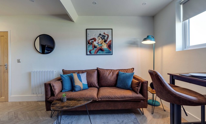 Scarborough Apartment | Apt 4 - North Marine Villa - Modern apartment near North Bay Beach.