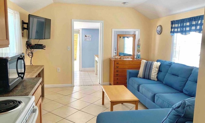 Ocean City Apartment | Apt F, 1 bed/1 bath.