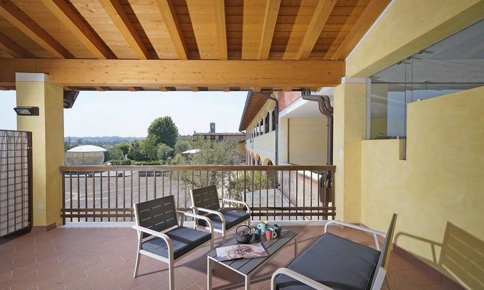 Pieve Vecchia Apartment | Apt Romantica 1 - One Bedroom Apartment, Sleeps 4