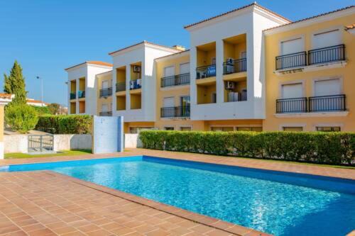 Monte Raposo Apartment | Apt Royal Alcantarilha T1
