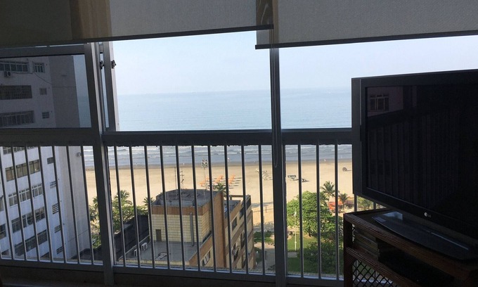 Boqueirao Apartment | Apt Seafront - 2 spaces - great location - Wi-Fi