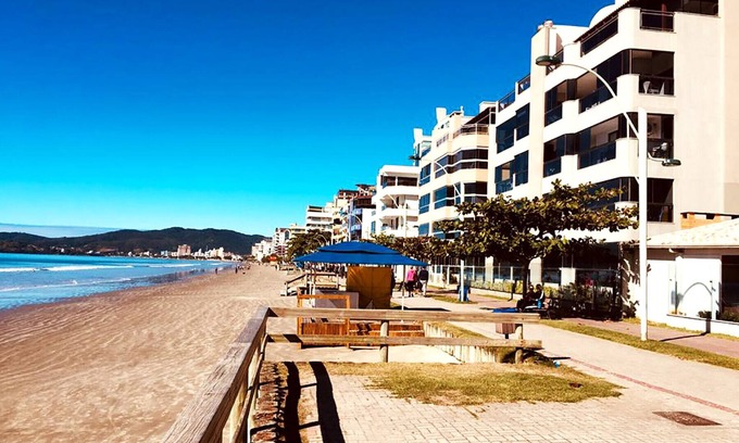 Itapema Apartment | Apto à beira-mar com churrasq privativa em Itapema