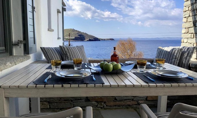 Vourkari House | Aqua Blue, only 100 meters from the beach of Gialiskari