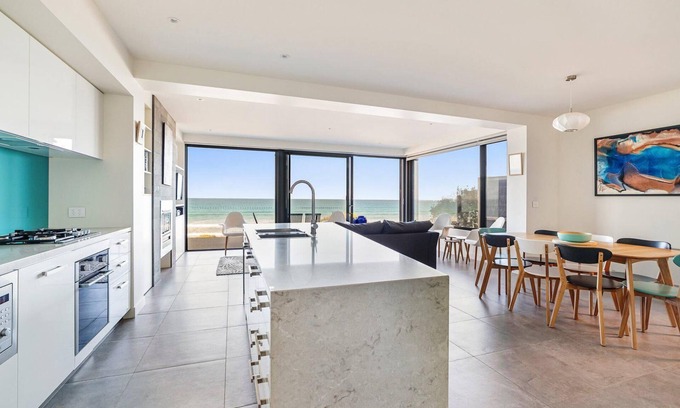 Port Fairy House | Aqua Mist - floor to ceiling ocean-views