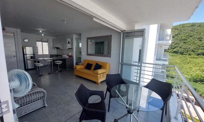 Girardot Apartment | Aqualina Orange Apartamento Piso 9 Vista a piscina Aire Acondicionado