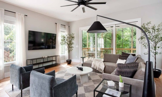 East Atlanta Apartment | Aquarius Rising by Minty Living