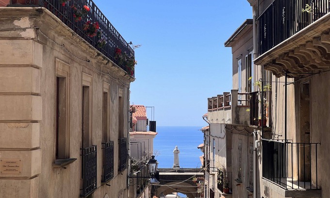 Fuscaldo Apartment | Ara cruce - Apartment in the historic center of Fuscaldo